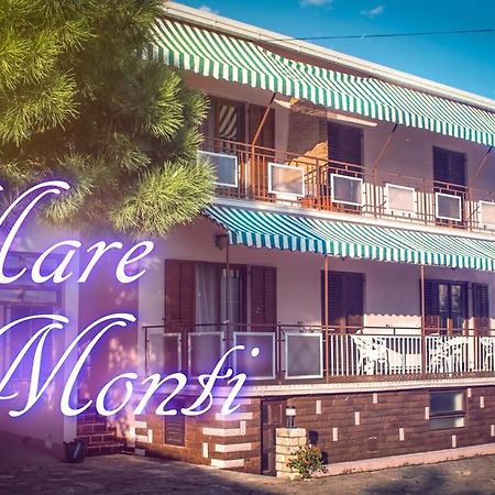 Apartments And Rooms Mare-Monti Starigrad Paklenica Esterno foto