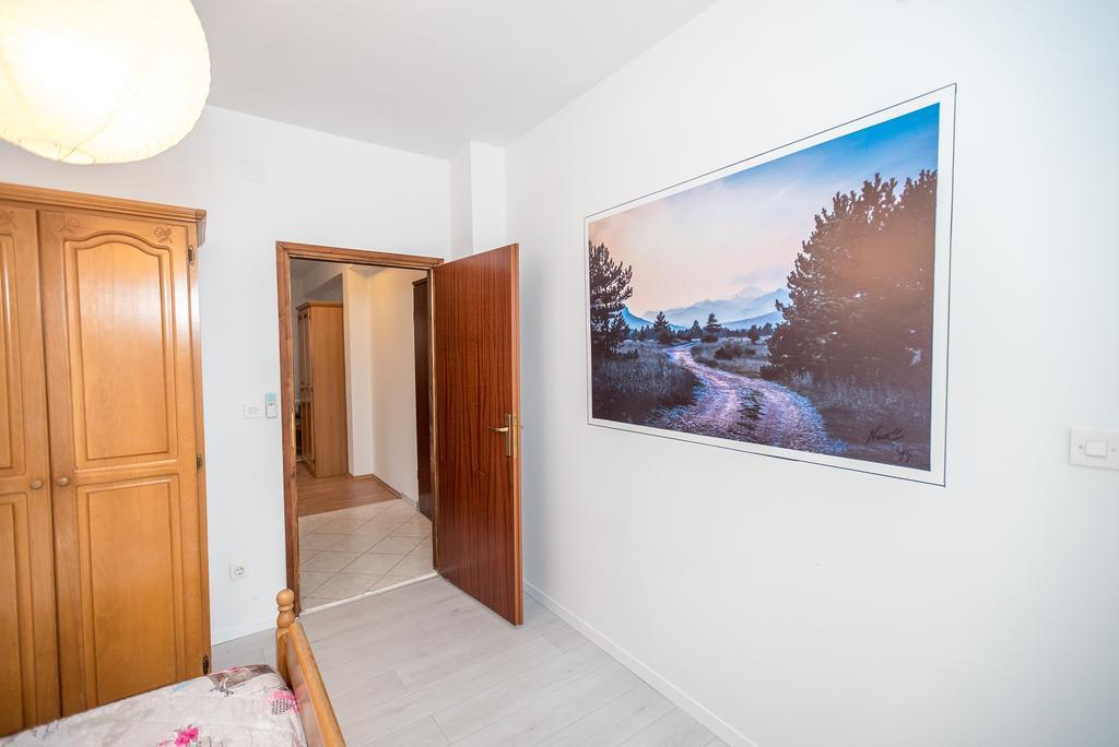 Apartments And Rooms Mare-Monti Starigrad Paklenica Esterno foto